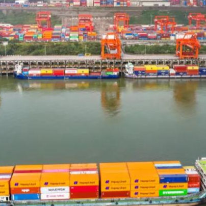 上半年果园港发运沪渝直达快线647艘次 有效激活“长江黄金水道”动能