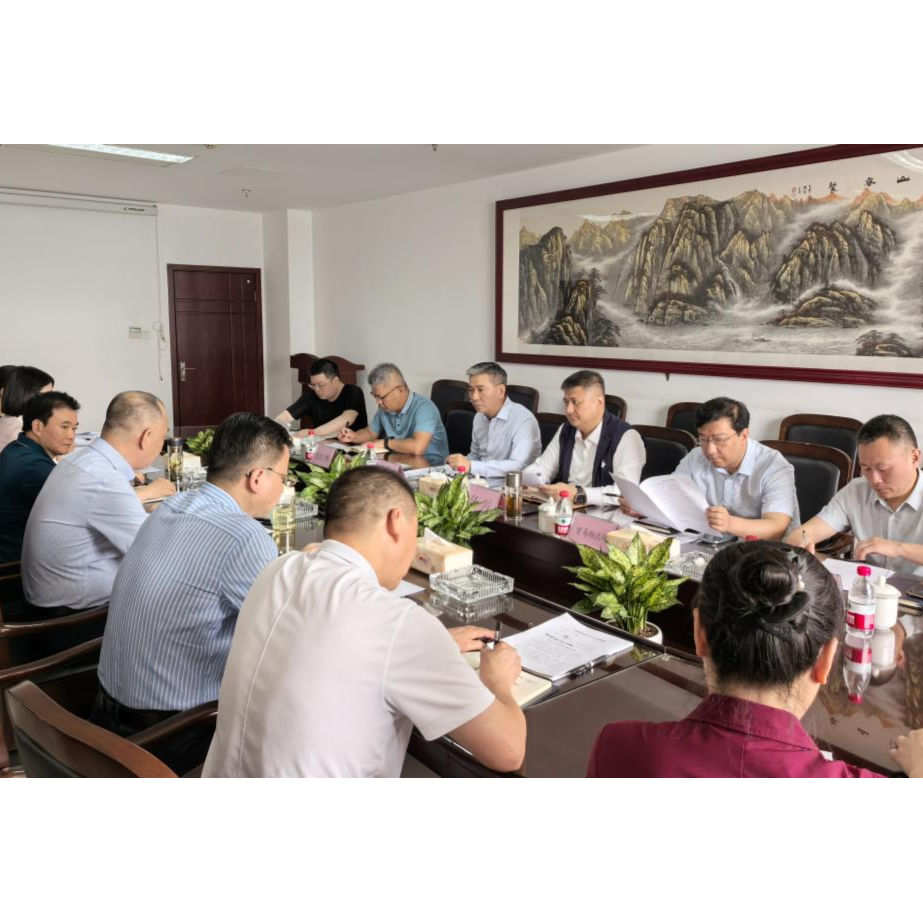 屈宏一行到民爆公司调研指导工作