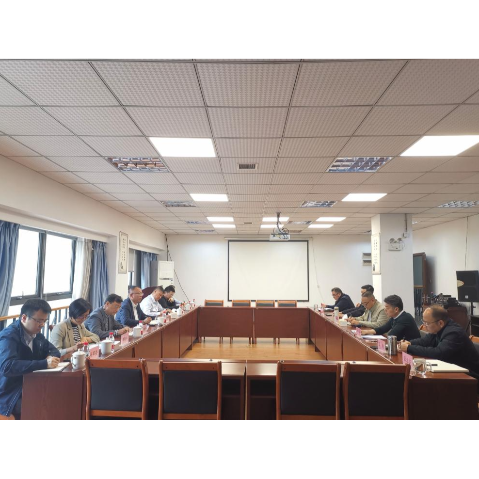 刘世斌一行到两江物流公司调研指导工作