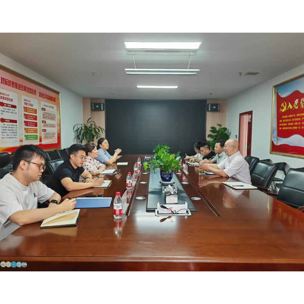 文雨梅一行到久久物流公司、集海公司检查节前安全工作