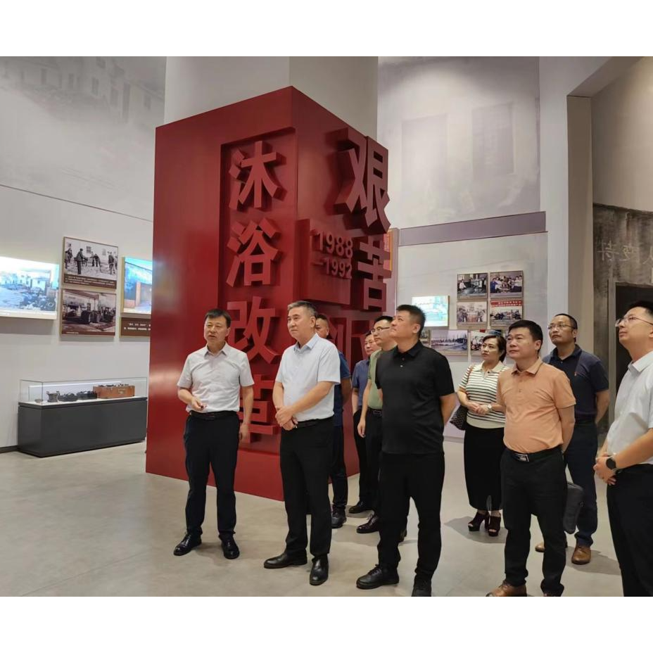 落实集团上半年经济运行分析会见行动——屈宏带队赴新疆外联（二）