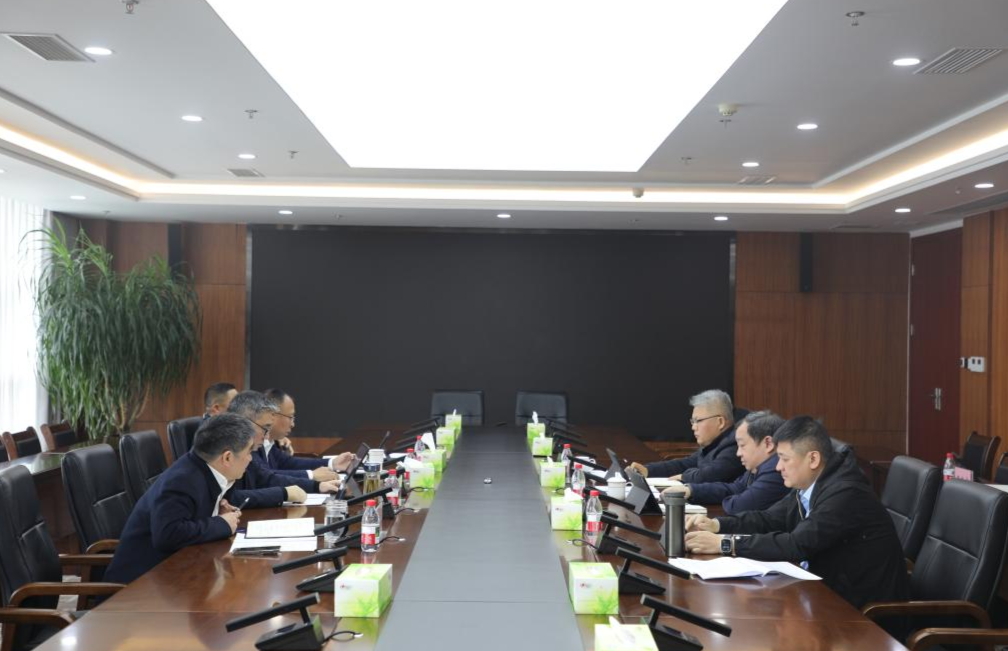 重庆港党委召开会议研究部署树立和践行正确政绩观学习教育工作